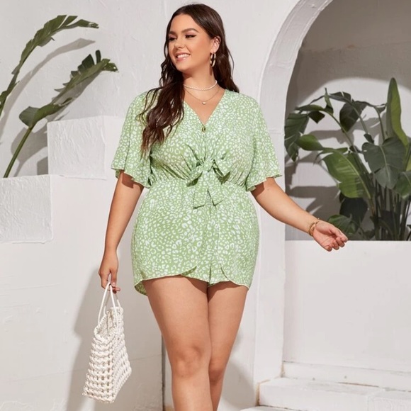 Plus Cheetah Print Tie Front Romper - Picture 10 of 14